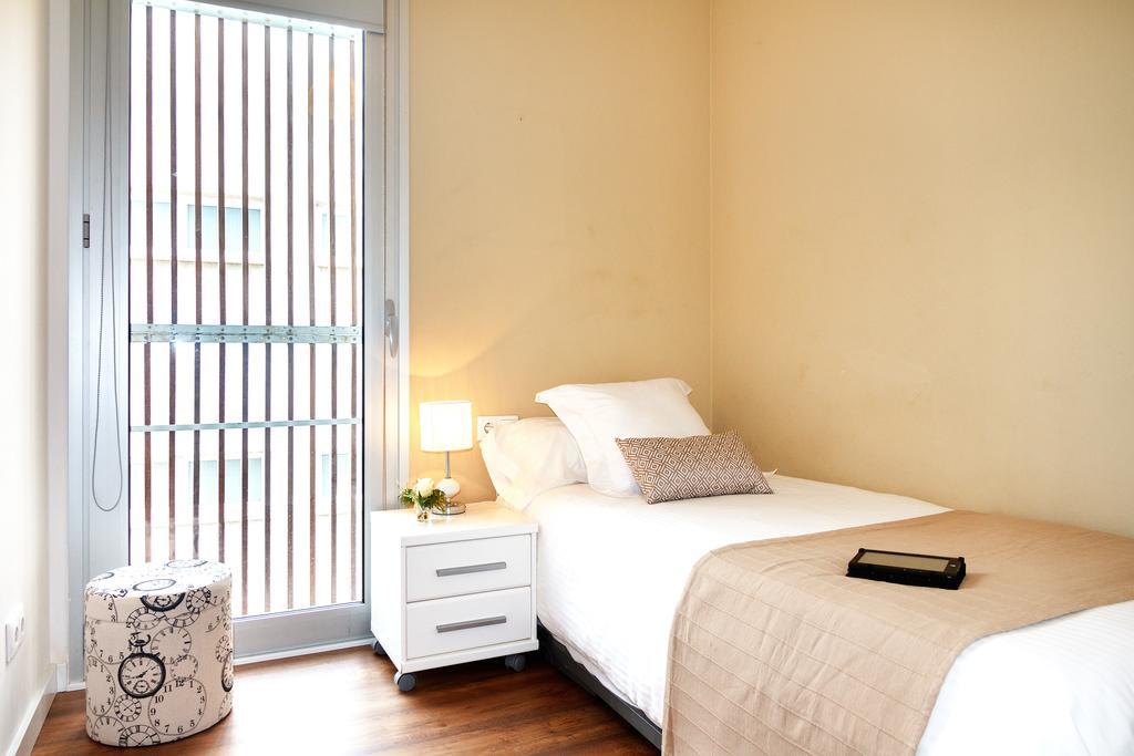 Feelathome Poblenou Beach Apartments Βαρκελώνη Δωμάτιο φωτογραφία